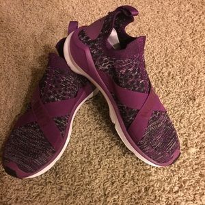 ❌❌❌SOLD ❌❌🔥PUMA FLYNIT🔥🔥